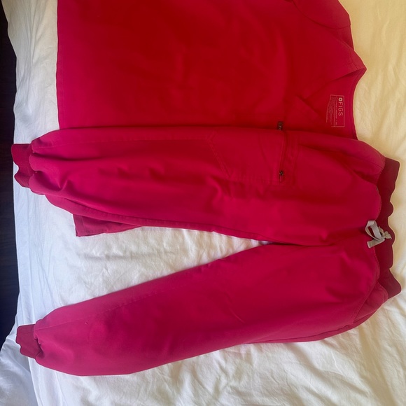 Pink Scrub Set - Picture 2 of 4